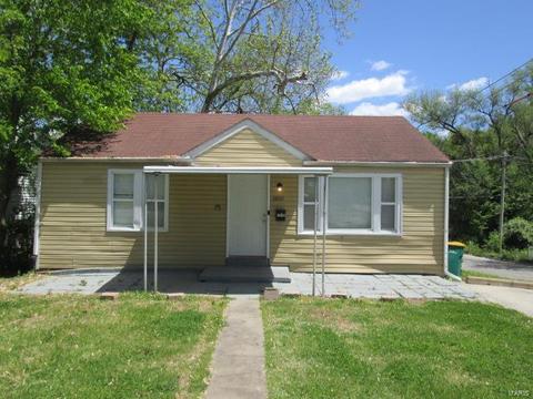 10100 Lord Dr, Saint Louis, MO 63136