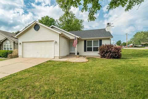 101 Hollow Creek Dr, Saint Peters, MO 63376