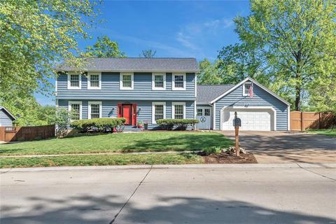 15082 Country Ridge Dr, Chesterfield, MO 63017