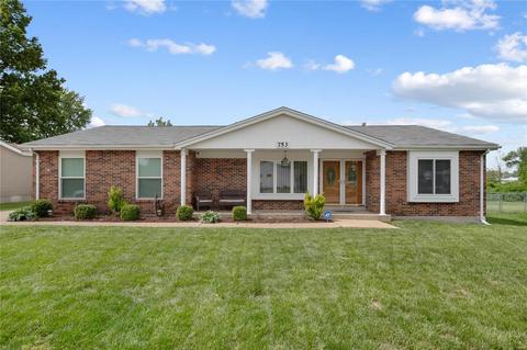 753 Doyne Dr, Florissant, MO 63034