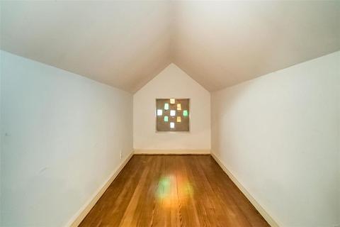 5532 Gresham Ave, Saint Louis, MO 63109 photo 33