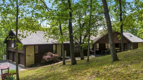 1638 Wolf Trail Rd, Wildwood, MO 63021
