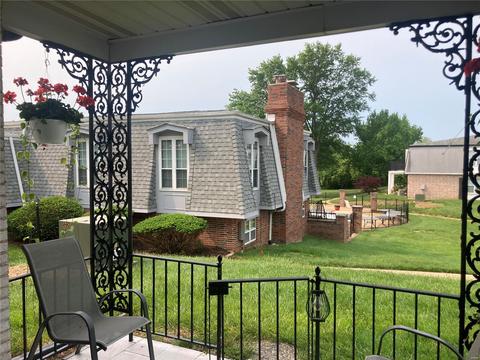 824 Dumont Pl #B, Saint Louis, MO 63125