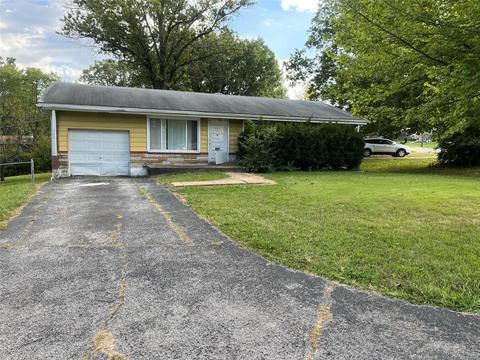944 Lebon Dr, Saint Louis, MO 63137 photo 1