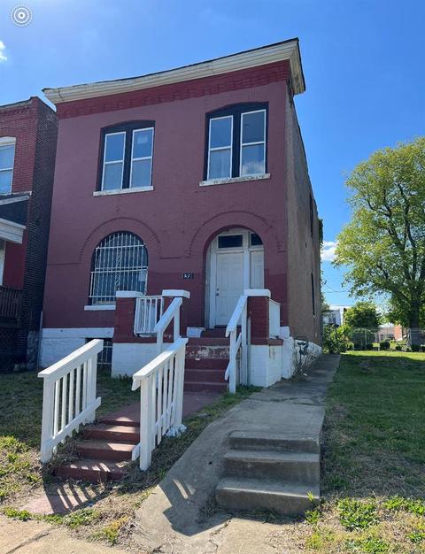 1391 Granville Pl, Saint Louis, MO 63112