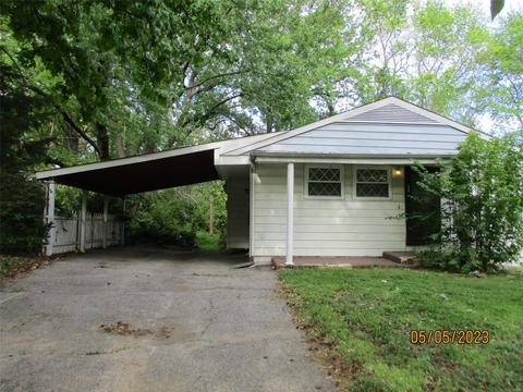 10222 Valley Dr, Saint Louis, MO 63137