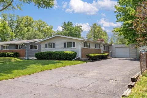 3710 Edwards Rd, Mehlville, MO 63125