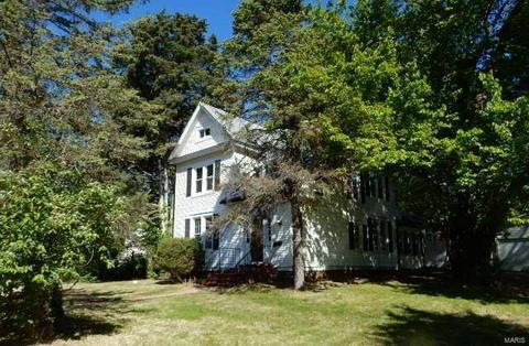 9 Thoroughman Ave, Saint Louis, MO 63135