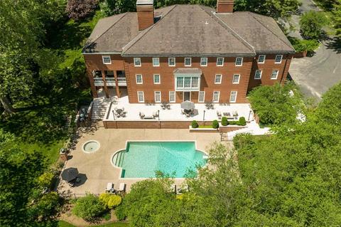 950 Tirrill Farms Rd, Ladue, MO 63124