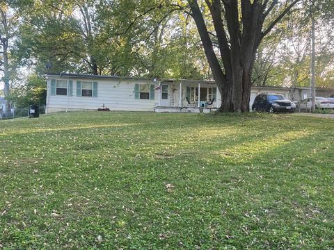 119 Red Bud Dr, Saint Charles, MO 63303