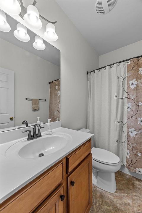 556 Springhurst Pkwy, O'fallon, MO 63368 photo 32