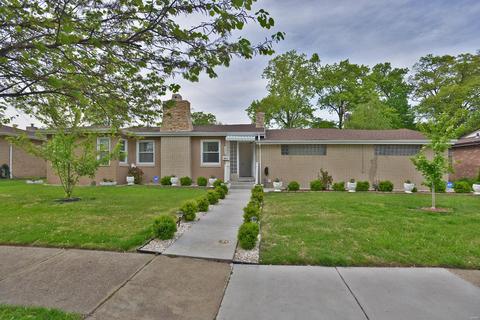 5825 Eichelberger St, Saint Louis, MO 63109