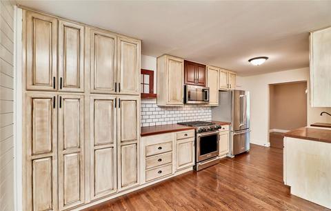 321 Wildforest Dr, Ballwin, MO 63011 photo 4