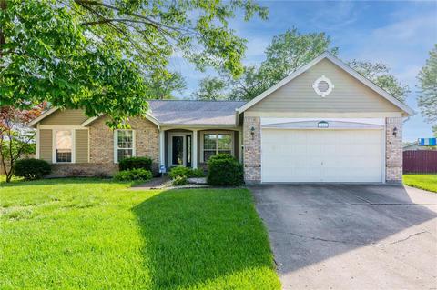 2406 Strawberry Fields Ct, Florissant, MO 63033