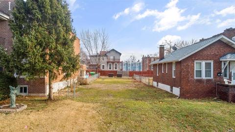 6320 Alabama Ave, Saint Louis, MO 63111
