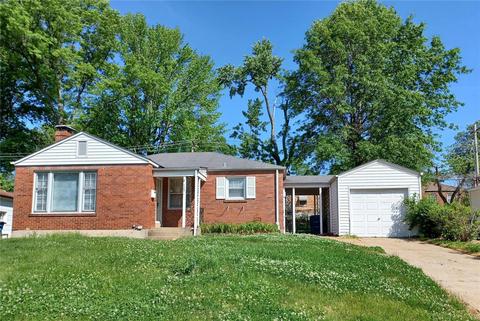 2831 Darwin Ct, Saint Louis, MO 63121