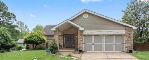 12214 Autumn Dale Ct, Maryland Heights, MO 63043