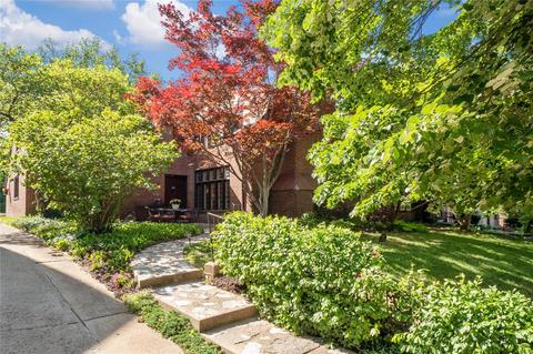 521 Donne Ave, University City, MO 63130