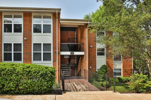 1926 Hunting Lake Ct #204, Kirkwood, MO 63122