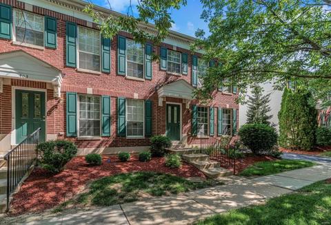 401 Heritage Commons Cir, O'fallon, MO 63368 photo 2