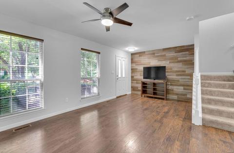 401 Heritage Commons Cir, O'fallon, MO 63368 photo 4