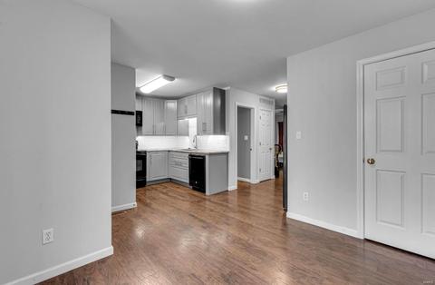 401 Heritage Commons Cir, O'fallon, MO 63368 photo 7
