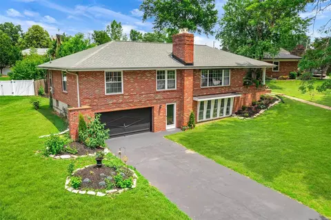 2 Sappington Acres, Saint Louis, MO 63126
