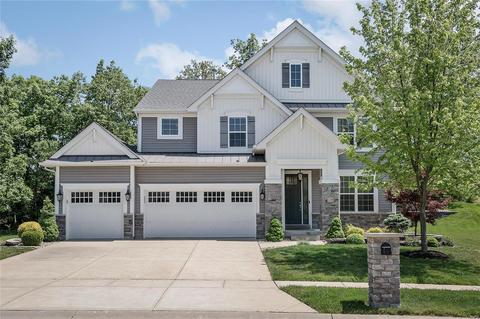 1246 Peruque Ridge Dr, Wentzville, MO 63385