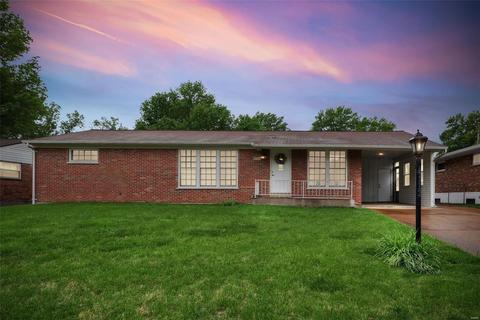 4112 Whippoorwill Dr, Saint Louis, MO 63123