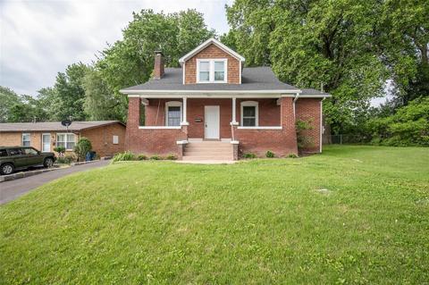 10828 Charles Pl, Saint Ann, MO 63074