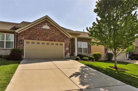 3009 Arbor Station Ct, Ballwin, MO 63021