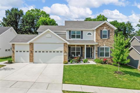620 Creek Bend Dr, Lake Saint Louis, MO 63367