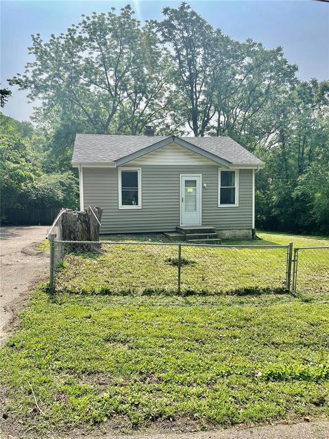 2722 Brouster Ave, Saint Louis, MO 63114
