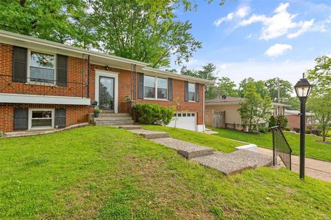 7214 Forestate Dr, Affton, MO 63123 photo 3