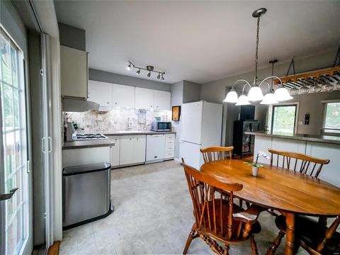 3262 Gwengreen Dr, Bridgeton, MO 63044 photo 3