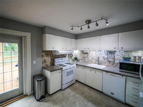 3262 Gwengreen Dr, Bridgeton, MO 63044 photo 4