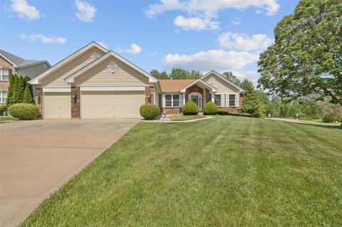3 Expedition Ct, Dardenne Prairie, MO 63368