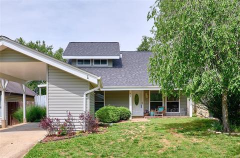 425 Great Hill Dr, Ballwin, MO 63021