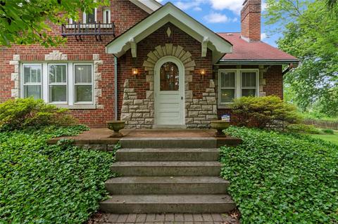 9611 Sappington Rd, Sunset Hills, MO 63126