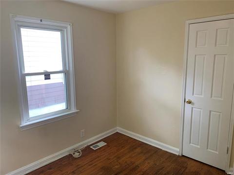 6132 Eaton Dr, Saint Louis, MO 63134 photo 9