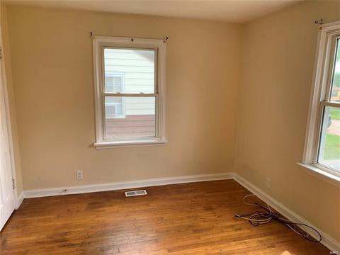 6132 Eaton Dr, Saint Louis, MO 63134 photo 7