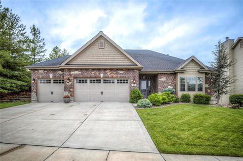 102 Cypress Meadows Dr, Wentzville, MO 63385