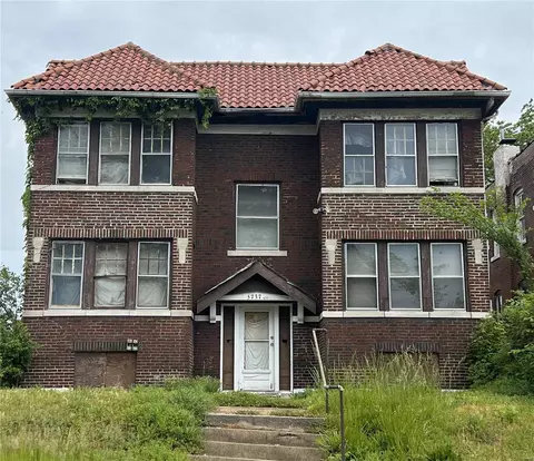 5737 Cabanne Ave, Saint Louis, MO 63112