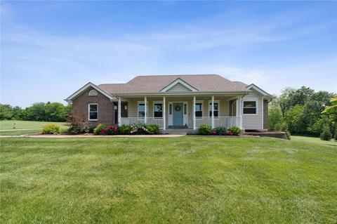 211 Eagles Perch Ct, Wentzville, MO 63385