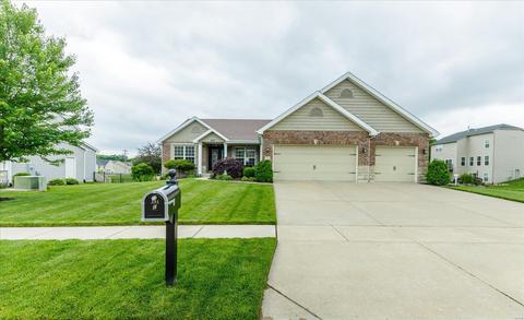 202 Willow Walk Estates Dr, Wentzville, MO 63385
