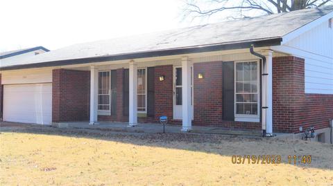 1812 Minneford Dr, Saint Louis, MO 63136