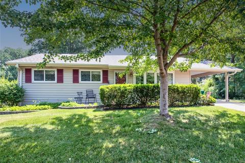 1438 Homecrest Dr, Saint Louis, MO 63127