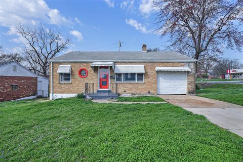 2080 Ranchdale Dr, Saint Louis, MO 63136