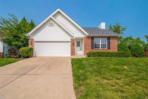 831 Du Pre Ct, Saint Peters, MO 63376