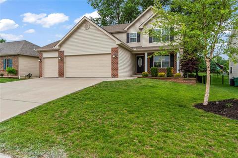 1361 Mason Grove Dr, Saint Charles, MO 63304